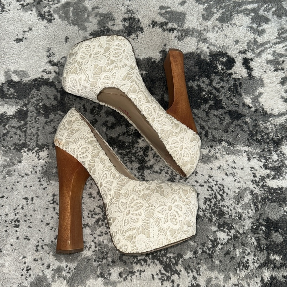 DV8 by dolce vita beige floral lace platform heels with wooden heel